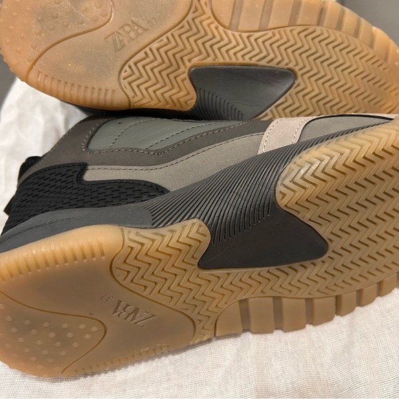 Boy shoes brand new - Picture 2 of 3